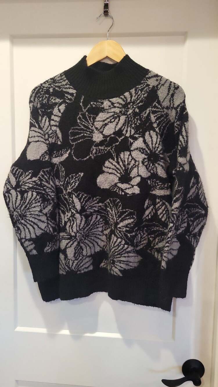 Liz Claiborne Black and Gray Floral Mock Neck Knit Pullover Sweater, size XL